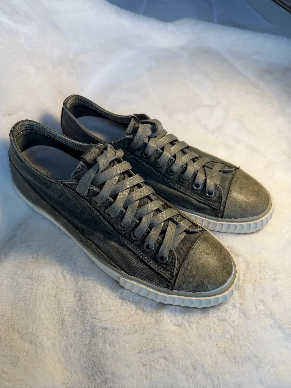 John Varvatos Olive Gray Low-Top Leather & Canvas Sneakers Size 7.5